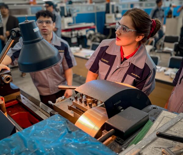 Hoy cierra plazo para postularse a capacitación sobre matricería en Corea del Sur - .::Agencia IP::.