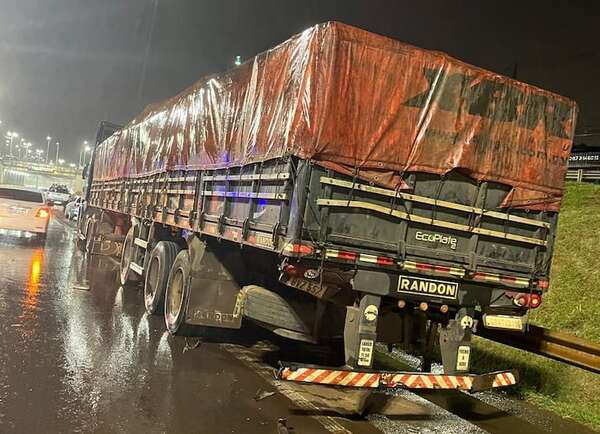 Accidente rutero deja un fallecido y un herido en el Multiviaducto de Ciudad del Este - ABC en el Este - ABC Color