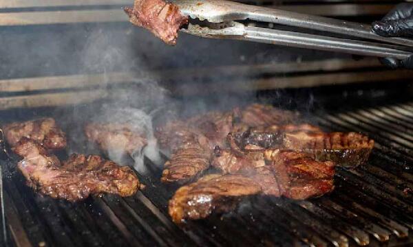 Cuidado con el asado: advierten sobre riesgos del consumo excesivo – Prensa 5