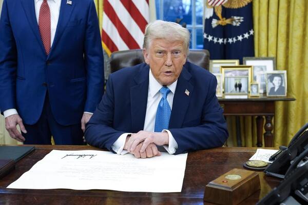 Trump usa los aranceles como un arma de negociaci贸n de impacto incierto a largo plazo