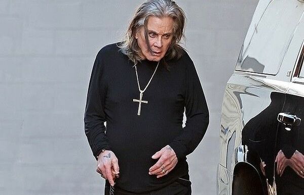 ¡Ozzy Osbourne “ya no puede caminar” y anuncia un concierto de despedida!