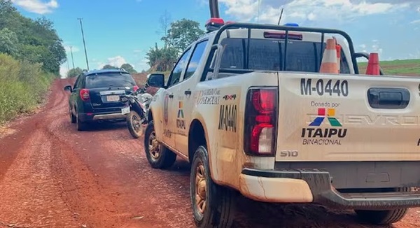 Atacan a balazos a pareja, uno queda grave y los niños se salvan de milagro