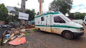 Déficit de ambulancias en Ciudad del Este: tras publicaciones, repararán móviles de emergencia - ABC en el Este - ABC Color