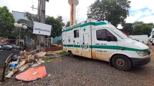 Déficit de ambulancias en Ciudad del Este: tras publicaciones, repararán móviles de emergencia - ABC en el Este - ABC Color