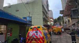 VORAZ INCENDIO EN ZONA CÉNTRICA DE CDE