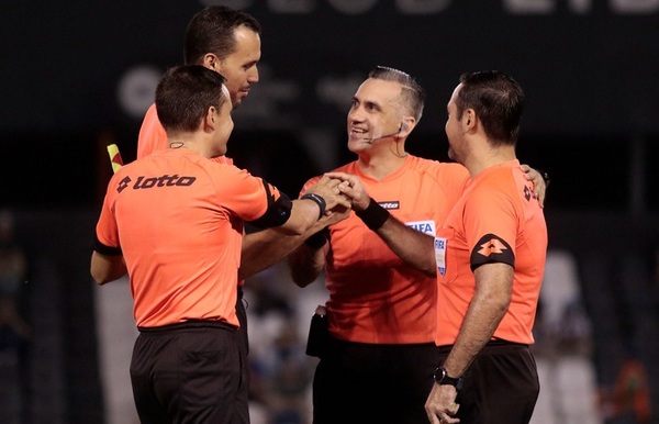 Carlos Paul Benítez arbitrará en el Sportivo Luqueño vs. Olimpia