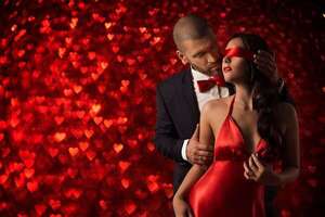 Erotismo en pareja: cómo sorprender con experiencias sensoriales el Día de los Enamorados - Sexualidad - ABC Color