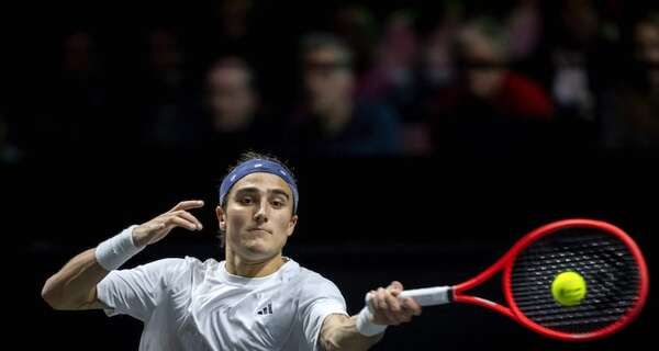 Bellucci también se carga a Tsitsipas y alcanza ‘semis’ en Róterdam - Tenis - ABC Color