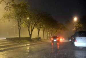 Alerta de tormentas se amplía a once departamentos - Nacionales - ABC Color