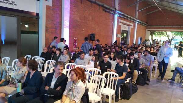 Más de 190 profesionales egresan del programa Bootcamp TIC gracias a becas del MITIC - 1000 Noticias