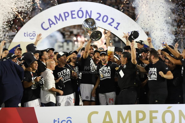 Versus / El multicampeón con Olimpia que pidió volver al club pero le dijeron que no
