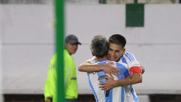 Argentina gana a un aguerrido Uruguay