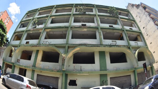 Multas para los dueños de edificios abandonados llegan a G. 10 millones