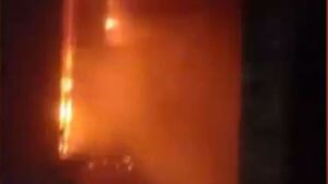 Susto por incendio en un complejo de departamentos en el barrio Sajonia