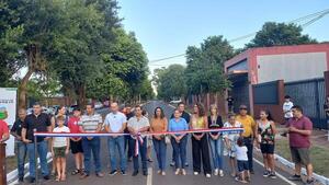 Inauguran nuevo tramo de asfaltado en la Avenida Los Cedros de Cambyreta