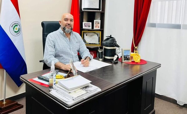 Orlando Arévalo presenta renuncia a su banca en la Cámara de Diputados