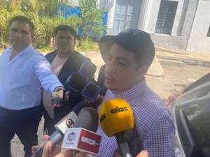 Padres de niña de tres años que llegó muerta a hospital  son procesados y enviados a prisión  - Policiales - ABC Color