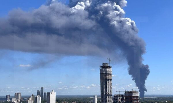 Declaran emergencia general tras el incendio incontrolable en Puerto de Mariano Roque Alonso