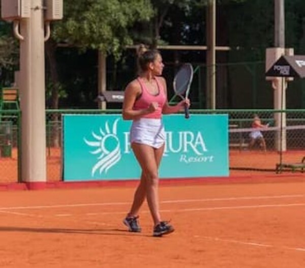 Anabella Arias gana maratónico duelo en quali del Asunción Bowl