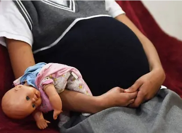 Niña fue abusada sexualmente y embarazada por su hermanastro