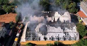 La Nación / Controlan dantesco incendio registrado en depósito de puerto