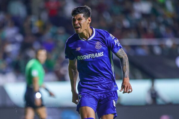 Versus / ¡Robert Morales "endiablado" rescata al Toluca con un doblete!