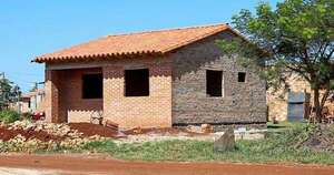 Diario HOY | Avanza la construcción de 160 viviendas en Alto Paraná