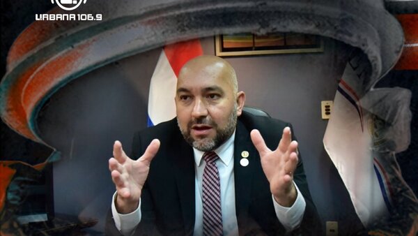 Diputado con "inodoro inteligente" fue elegido el "Carruaje de la Semana"