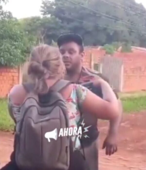 (VIDEO)Parejita sin 14 de febrero: Pelearon por plata y fueron grabados