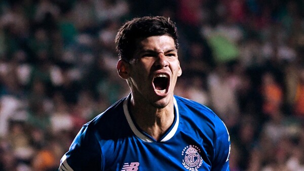 Robert Morales rescata al Toluca con un doblete