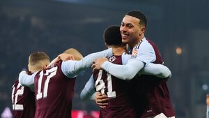 Aston Villa alarga la mala temporada del Tottenham