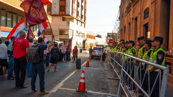 Chats de Lalo: Organizaciones sociales y legisladores opositores convocan a un mitín frente al JEM