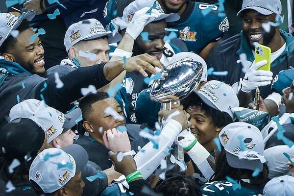 40-22. Los Eagles niegan el triplete a los Chiefs y conquistan su segundo Super Bowl - Polideportivo - ABC Color