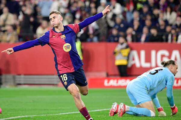 Barcelona gana en Sevilla y deja al rojo vivo LaLiga - Fútbol Internacional - ABC Color