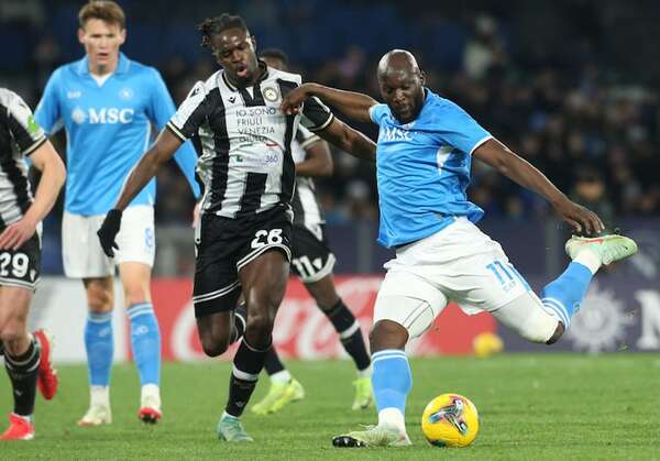 Napoli frena ante Udinese y el Inter puede ponerse hoy a un punto - Fútbol Internacional - ABC Color