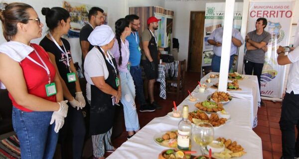 Capacitan en gastronomía a pobladores de Cerrito para fortalecen el turismo