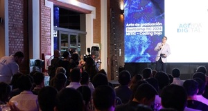 Becarios de Bootcamp TIC 2024 recibieron sus certificados de graduación