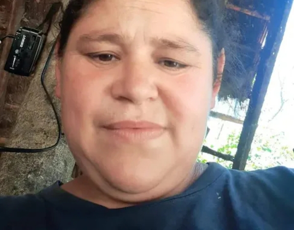 Mujer fallece electrocutada al manipular un cable y deja huérfanos a cinco hijos - Noticiero Paraguay