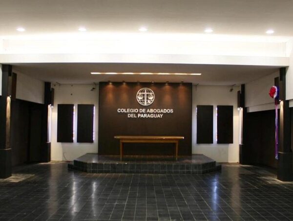 Colegio de Abogados expresa preocupación por deterioro del sistema de justicia · Radio Monumental 1080 AM