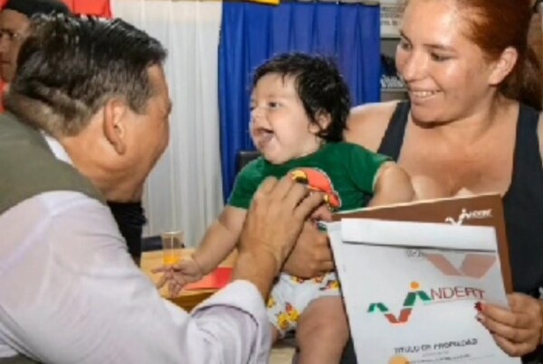 Colonos de Caaguazú recibieron 107 nuevos títulos