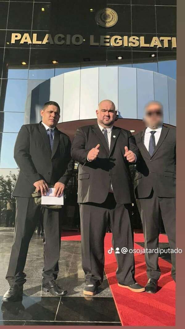 Detienen a cuatro miembros de barra brava de Olimpia, entre ellos asistente de diputado Jatar Fernández - Policiales - ABC Color