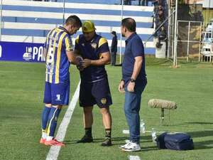 Gustavo Morínigo: Debut, derrota y roja contra Olimpia - Sportivo Luqueño - ABC Color