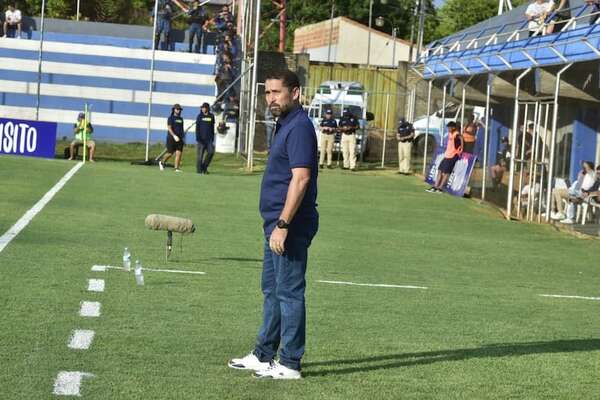 Sportivo Luqueño explotó contra Carlos Paul Benítez: “Influyó y nos perjudicó el arbitraje” - Sportivo Luqueño - ABC Color
