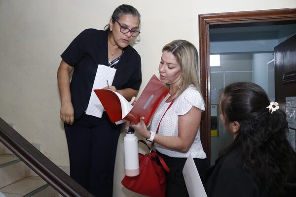 Golpe a la “mafia de los pagarés”: allanan juzgados y confiscan celulares de jueces y funcionarios - PDS RADIO Y TV