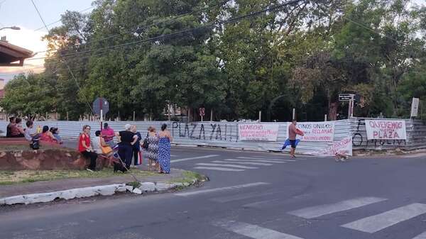 Plaza Naciones Unidas: si Nenecho no termina la obra, los vecinos lo harán, tras casi dos años de cierre - Nacionales - ABC Color