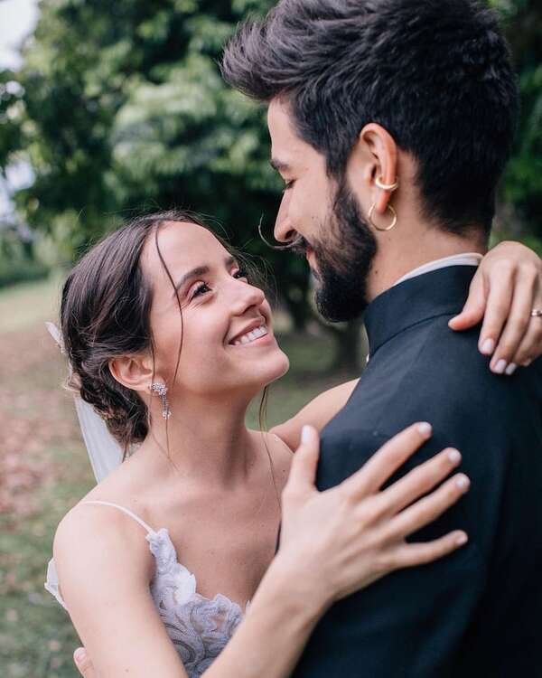 Evaluna a Camilo en sus Bodas de Madera: “Sigo sintiendo mariposas por ti” - Gente - ABC Color