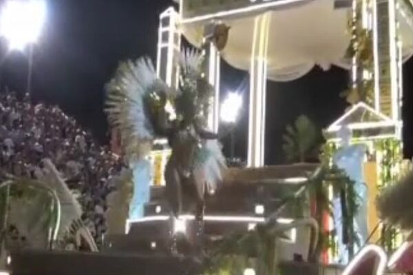 Última noche del Carnaval Encarnaceno: una fiesta a pura emoción - SNT