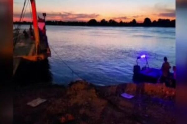 Chofer de camión muere ahogado en el puerto de Itá Enramada - SNT