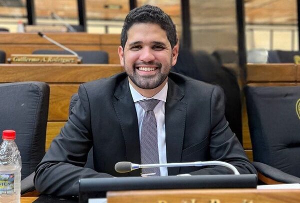 Chats de “Lalo”: diputado pide destitución de ministros de Inteligencia, Seprelad y Senad