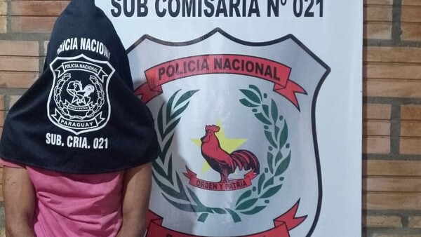 Entró por un boquete en el techo e intentó abusar de una mujer mientras dormía